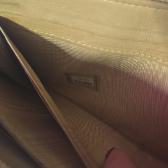 Chanel Tan & Gold Beautiful Caviar Long Zip Wallet (GUC)(READ DESCRIPTION) - Picture 6 of 13